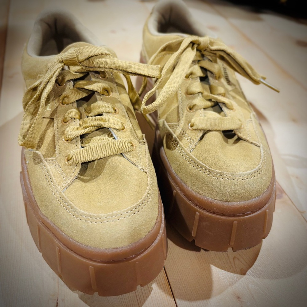EUC Puma Mayze Stack Suede Platform Sneakers Sz 7.5 - Picture 12 of 17